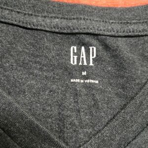 Gap Men's tshirt